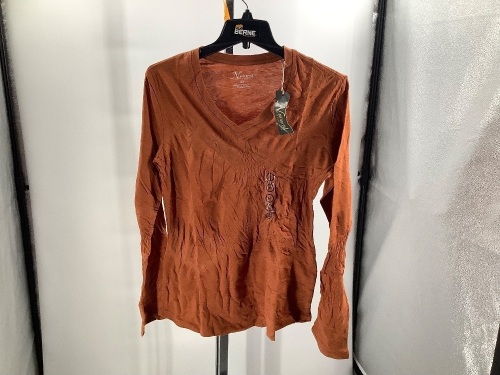 Natural Reflections Women's Shirt, Medium, Appears New - Lot 508