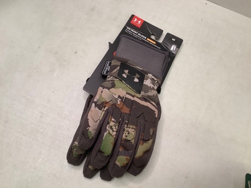 Under Armour Hunt Glove, Small, Appears New - Lot 566