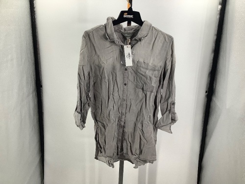 Natural Reflections Gray Denim Shirt, Large, Appears New - Lot 584
