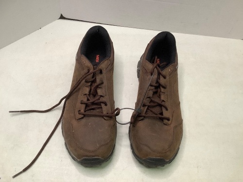 Merrell Men's Hiking Boots, 10.5, Ecommerce Return - Lot 714