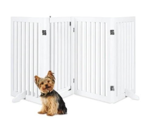 31.5in 4-Panel Freestanding Wooden Pet Gate w/ Door, Support Feet, White, Appears New - Lot 424