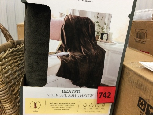 50x60in Heated Microplush Throw Blanket - Lot 742