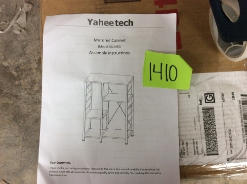 Yaheetech Mirrored Cabinet - Lot 1410