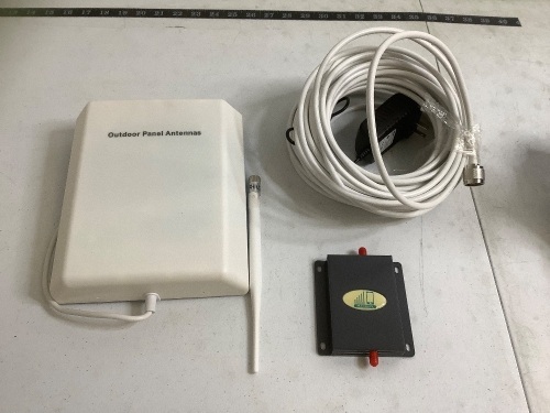 Cell Phone Signal Booster, E-Commerce Return - Lot 387