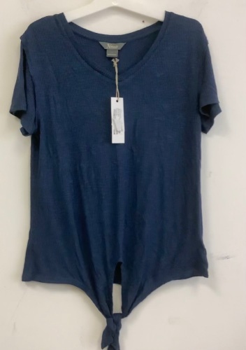 Women's Natural Reflections Shirt, S, Appears New - Lot 497