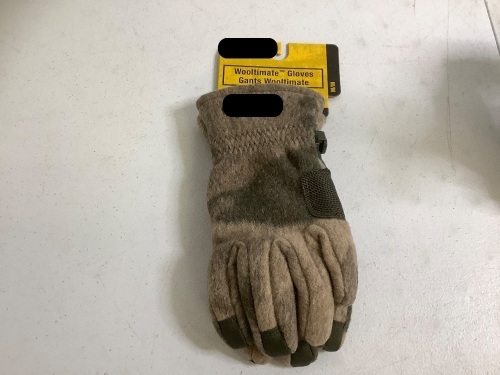 Wooltimate Gloves, M, Appears New - Lot 566