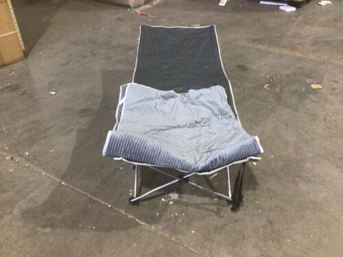 Folding Cot with Blanket & Carry Bag - Lot 433
