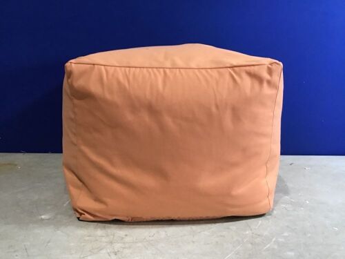 18" x 18" Outdoor Pouf - Lot 575
