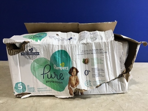 Pampers Pure Protection Baby Diapers, Size 5, 88 Ct  - Lot 1173
