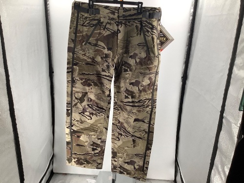 Under Armour Men's pants, XL, Appears New - Lot 30