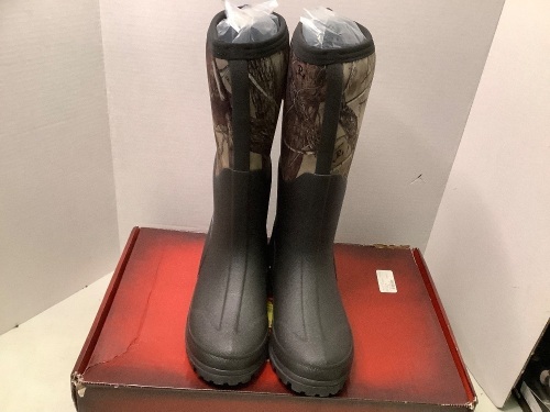 SHE Camo Utility Rubber Boots, Men's 9, Ecommerce Return - Lot 114