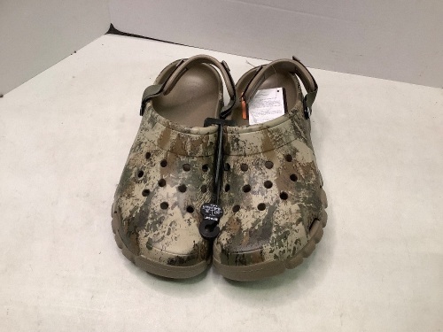 Crocs, Men's 11, Appears New - Lot 127