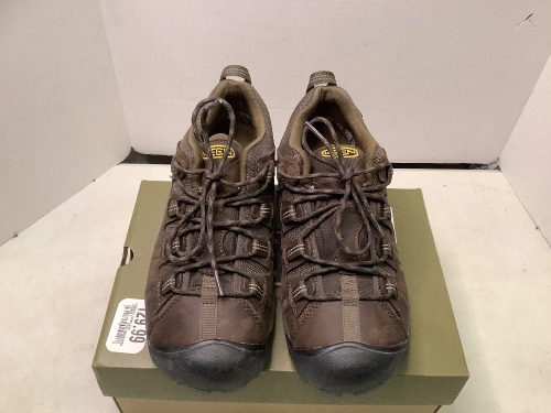 Keen Targhee II Men's Hiking Shoes, 8, Ecommerce Return - Lot 307