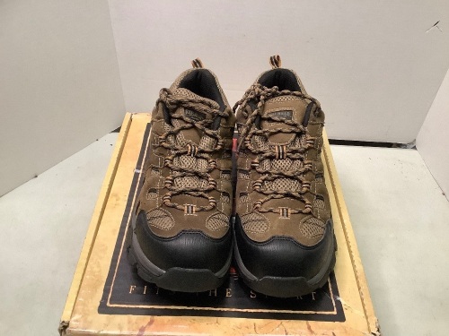 Red Head Men's Overland Low Boot, 9.5, Ecommerce Return - Lot 330