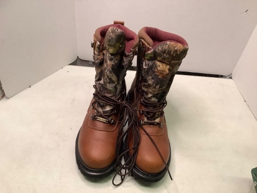 Men's Gore Tex Leather Boots, 9.5, Ecommerce Return - Lot 350