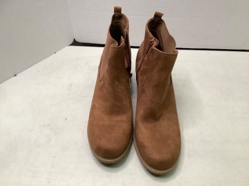 Women's Booties, 11, Ecommerce Return - Lot 372