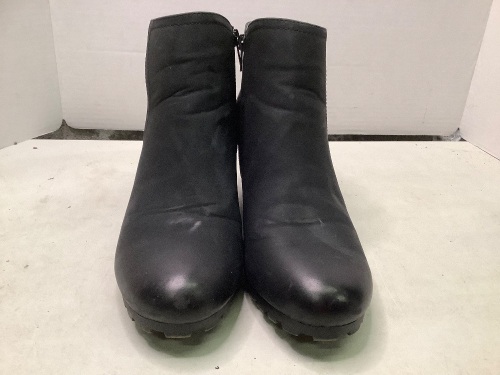 Natural Reflections Women's Booties, 9, Appears New - Lot 450