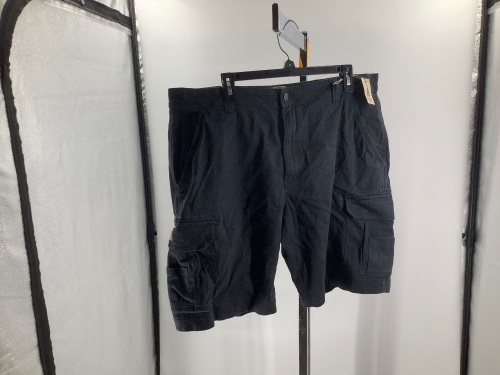 Red Head Men's Shorts, 38, Appears New - Lot 708