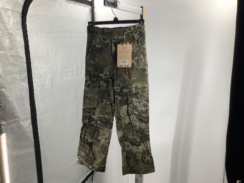 Red Head Youth Silent Hide Pant, Large, Appears New - Lot 725