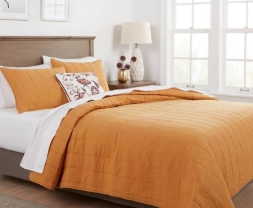 Threshold Space Dyed Cotton Linen Quilt, Full/Queen, Mustard - Lot 509