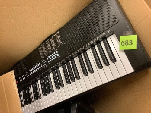 Electronic Keyboard - Lot 683