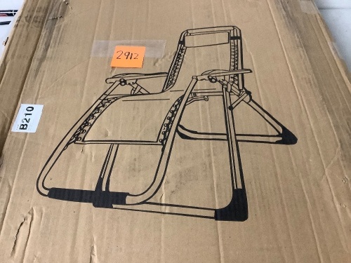 Reclining Patio Chair w/ Pillow Topper - Lot 2912