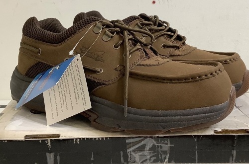 World Wide Sportsman Blue Water Oxford For Men, Size 10,5W, Appears New - Lot 226