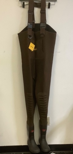 Classic Series ll Neoprene Lug Sole Waders, Size 9, E-Commerce Return - Lot 311