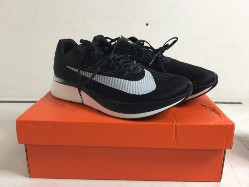 Nike Zoom Fly Shoes, Size 10.5, E-Commerce Return - Lot 491