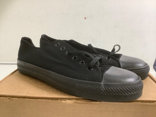 Eternal Night Shoes, Size 10, Appears New, - Lot 533