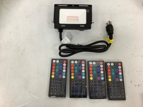 Onforu 4 pack LED Floodlight, Powers Up, E-Commerce Return - Lot 559