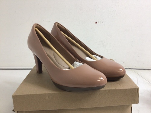 Women's Heels, 8W, Appears New - Lot 599