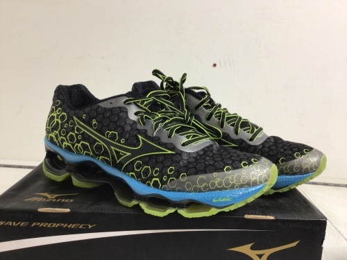 Men's Shoes, 8.5, Appears New - Lot 635