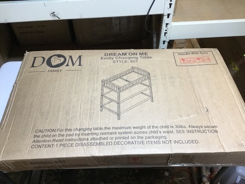 Dream On Me Emily Changing Table, Unknown Color - E-Comm Return, Appears New  - Lot 365