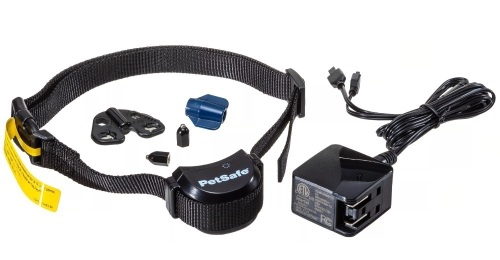 PetSafe Stay + Play Wireless Fence Rechargeable Dog Collar, Appears New - Lot 427