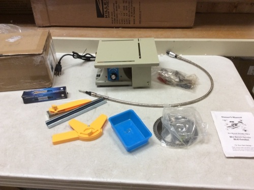 Mini Bench Grinder TM-2 for Cutting, Polishing, Grinding - Appears New - Lot 540