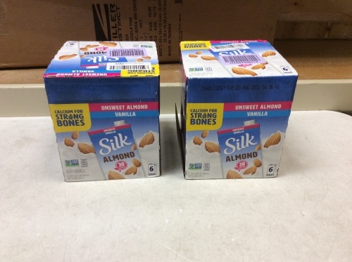 Lot of (2) Silk Almond Milk, Unsweetened Vanilla, 32 Fluid Ounce, Pack of 6 - Appear New   - Lot 554