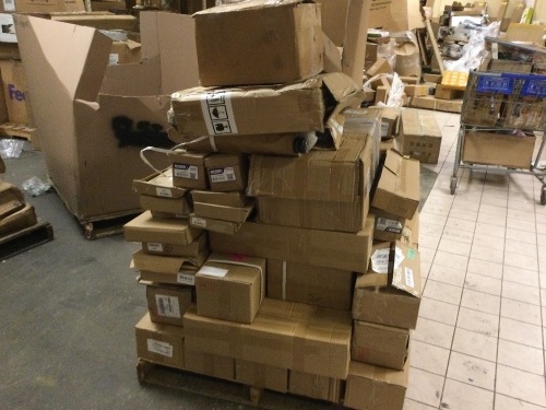 Pallet of New Auto Parts. Huge Retail Value! - Lot 1002
