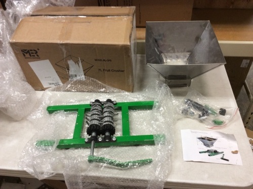 7L Manual Fruit Crusher - E-Comm Return, Unknown Condition - Lot 1079