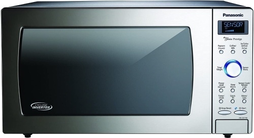 Panasonic 1.6 cu.ft Countertop Microwave Oven with Cyclonic Wave Inverter Technology and 1250W of Cooking Power  - Lot 309