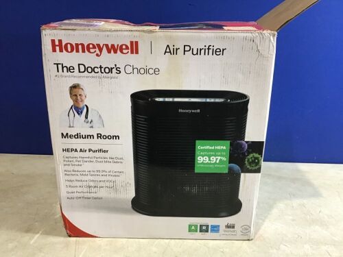Honeywell Air Purifier for Medium Room - Lot 1067