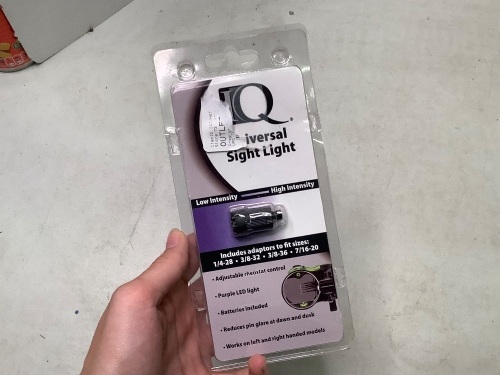IQ Universal Sight Light, Appears New - Lot 109