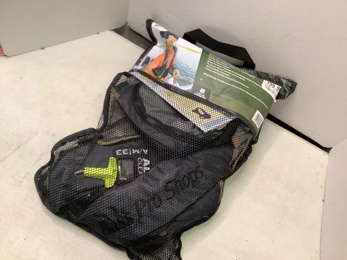 Automatic/Manual Inflatable Life Jacket, Ecommerce Return - Lot 175