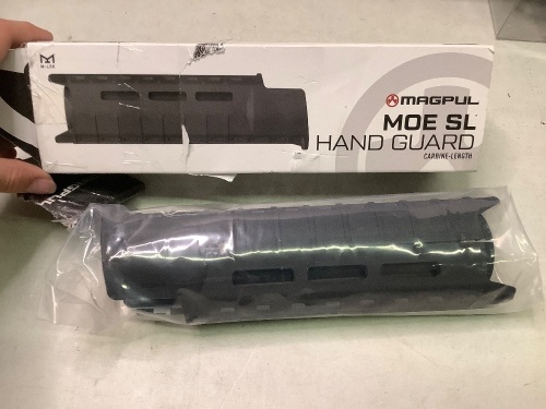 Magpul MOE SL Hand Guard, Appears New - Lot 189
