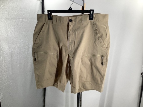 World Wide Sportsman Men's Shorts 38, Appears New - Lot 205