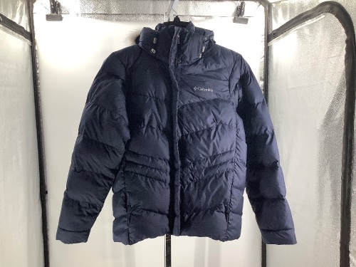 Columbia Women's Coat, Small, Appears New - Lot 279