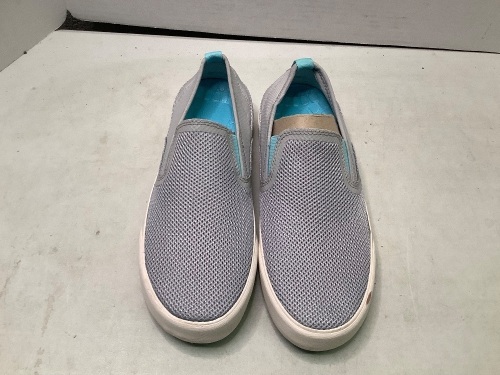 Sperry Women's Canvas Shoes, 8, Ecommerce Return - Lot 310
