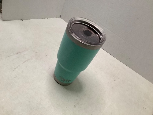 Yeti Tumbler, Dirty, Lid Broken, Ecommerce Return - Lot 327