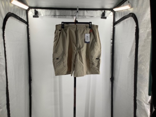 World Wide Sportsman Men's Shorts, 38, Appears New - Lot 411