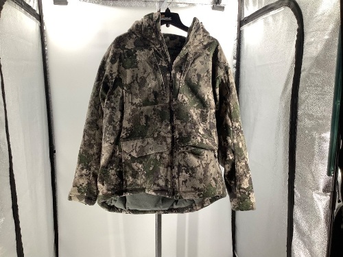 Instinct, Mens Large Jacket, Appears New  - Lot 440